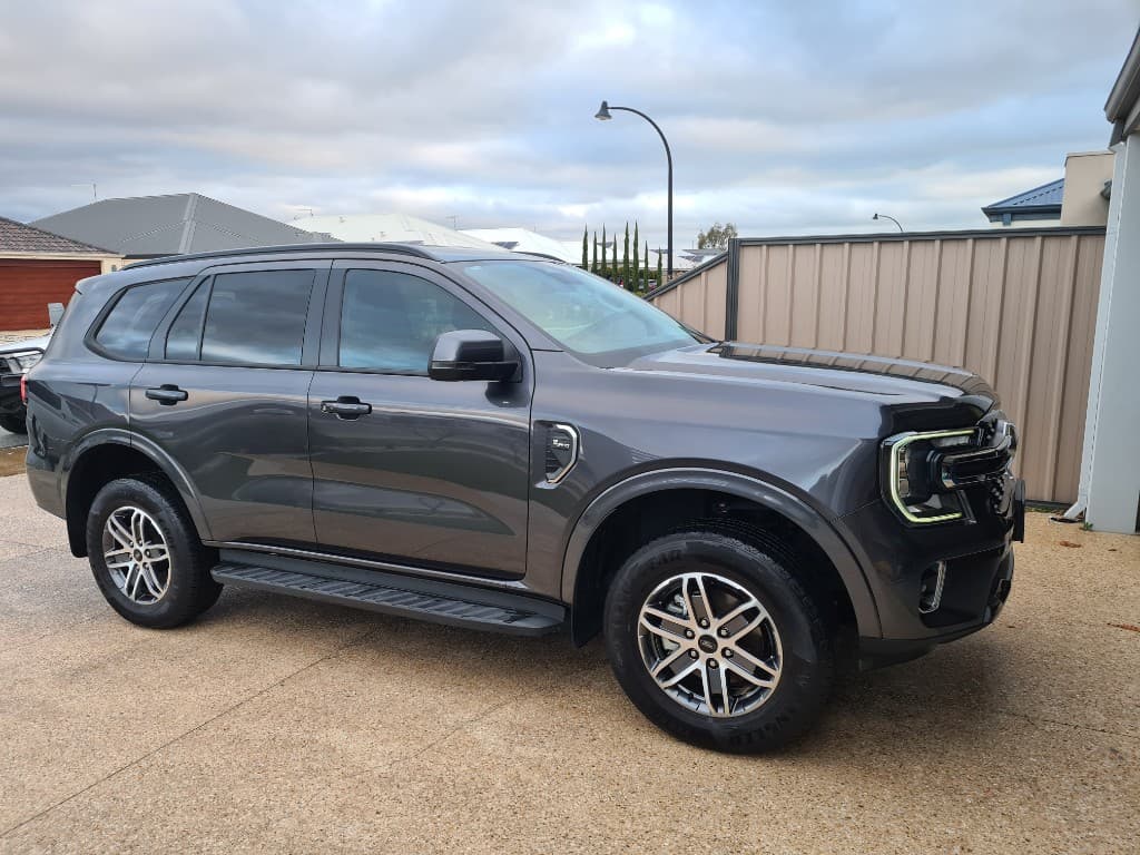 Ford Everest after ceramic coating and detailing in Perth — deep gloss and mirror-like reflections
